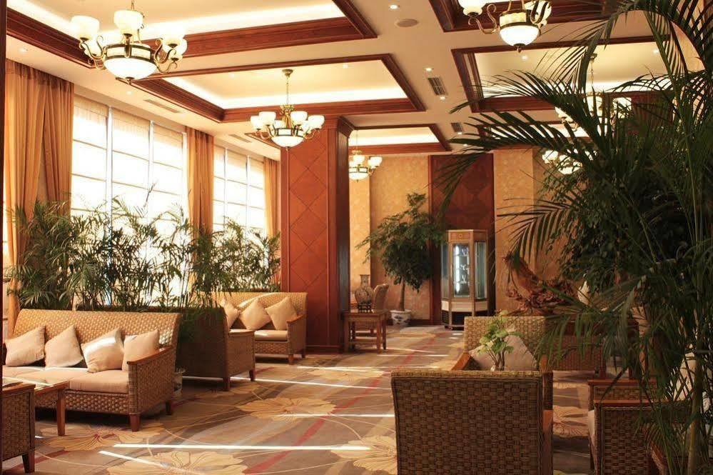 Picturesque Hotel Уси Экстерьер фото