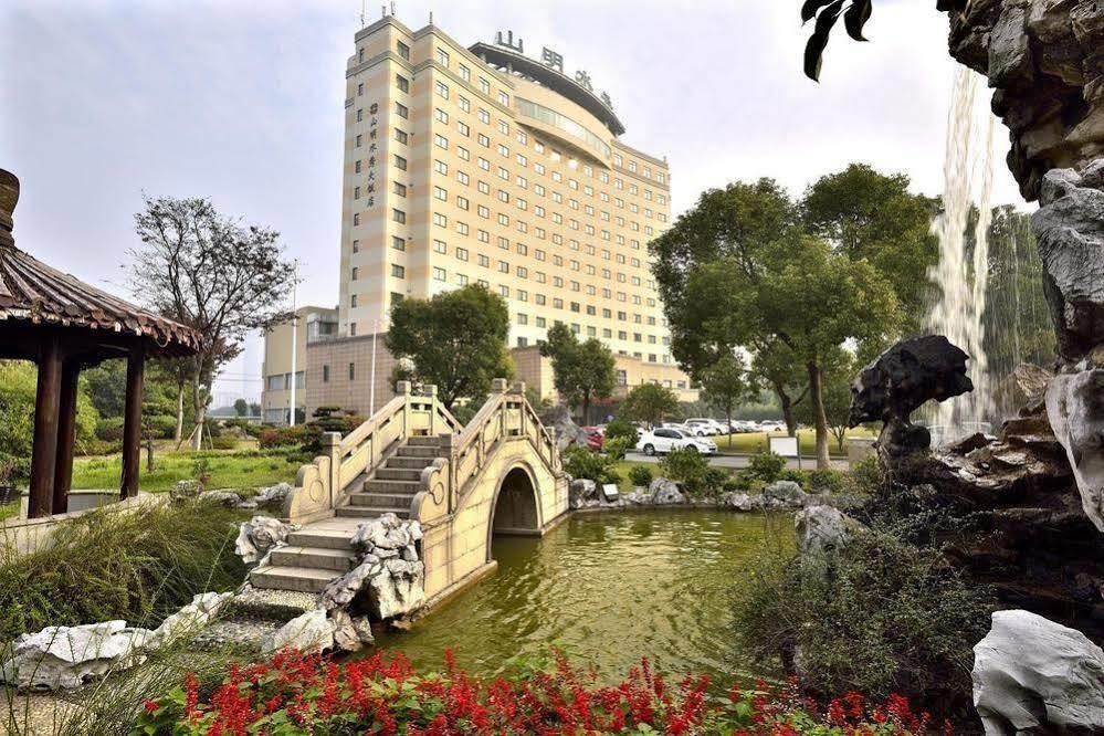 Picturesque Hotel Уси Экстерьер фото