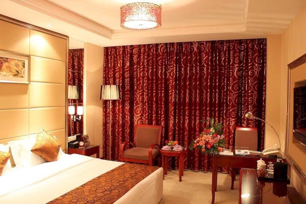 Picturesque Hotel Уси Экстерьер фото