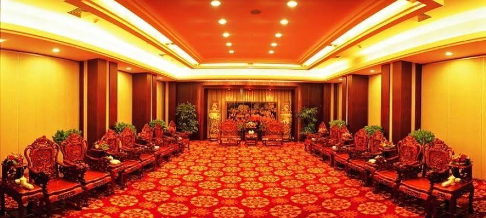 Picturesque Hotel Уси Экстерьер фото
